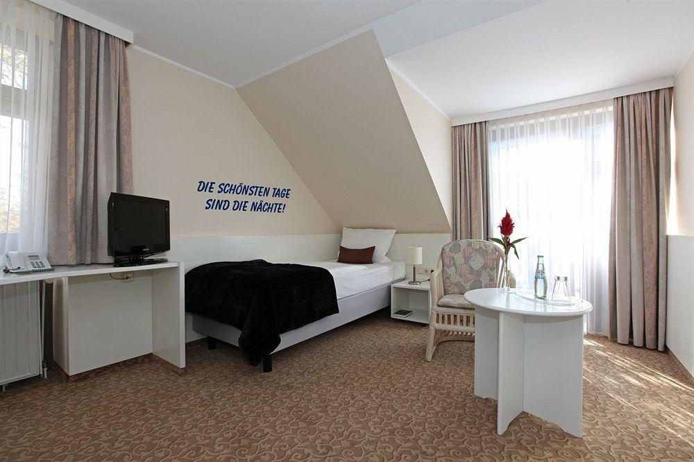 Hotel Am Schloss Ahrensburg Exteriör bild